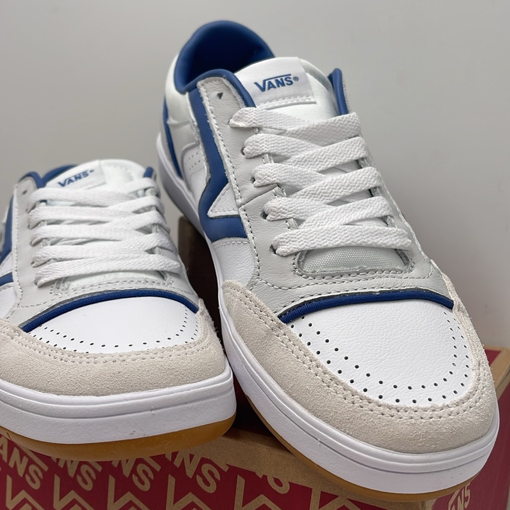 Vans Men’s Lowland Cc Jmp R
Court Navy/White
VN0007P2NAV
Sneakers - Picture 6 of 16